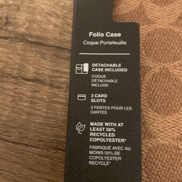 NIB Coach iPhone 15/14/13 Folio Case in Signature Tan - Picture 7 of 7